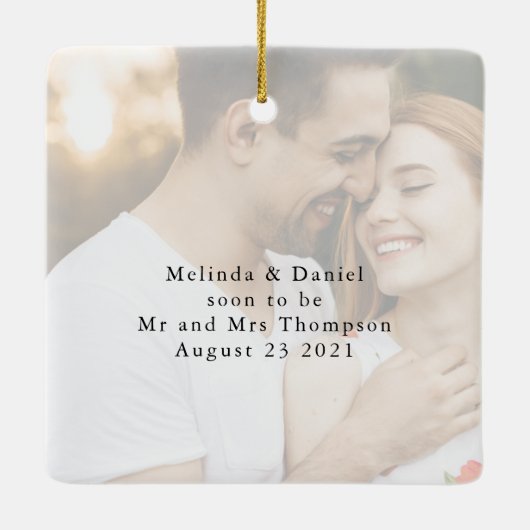 スクリプモダントエレガント婚約写真 セラミックオーナメント (裏面)