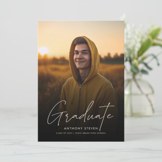 スクリプモダントエレガント・オーバーレイ写真の卒業 案内状 (スタンド正面)