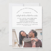 スクリプモダントカップルのシャワーほこりっぽい青い写真 招待状 (正面)