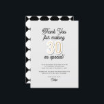スクリプモダントブラック&金ゴールド30th Birthday サンキューカード<br><div class="desc">スクリプモダントブラック&金ゴールド30th誕生日サンキューカード。金ゴールドフォイルをインラインに配置したサンセリフフォントの「30はっきりした」と以下のメッセージを含む薄いグレーの背景を任意の色に変更カスタム可能に特集。</div>