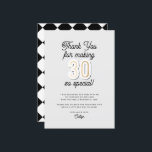 スクリプモダントブラック&金ゴールド30th Birthday サンキューカード<br><div class="desc">スクリプモダントブラック&金ゴールド30th誕生日サンキューカード。金ゴールドフォイルをインラインに配置したサンセリフフォントの「30はっきりした」と以下のメッセージを含む薄いグレーの背景を任意の色に変更カスタム可能に特集。</div>