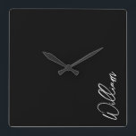 スクリプモダント名パーソナライズされたスクエアウォールクロック スクエア壁時計<br><div class="desc">ミニマモダンリスト名パーソナライズされたのギフトこのデザインは黒い背景にパーソナライズされた白い手書き文字のフォントで名前を付けモダンる。</div>