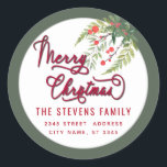 スクリプモダントMerry Christmas red holly Label ラウンドシール<br><div class="desc">メリー・モダンクリスマス・ホリーの脚本。魅力的なモダンプロフェッショナルデザインとコンテンポラリーtouch。エレガンスとスタイルのtouch。カスタマイズモノグラムのイニシャル、名前とアドレスの詳細。</div>