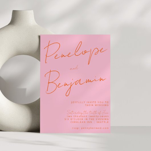 スクリモダンプト手書き結婚のピンク色オレンジ 招待状