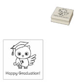 スクロールを望む卒業の帽子をかぶったかわいいフクロウ ラバースタンプ (押印)