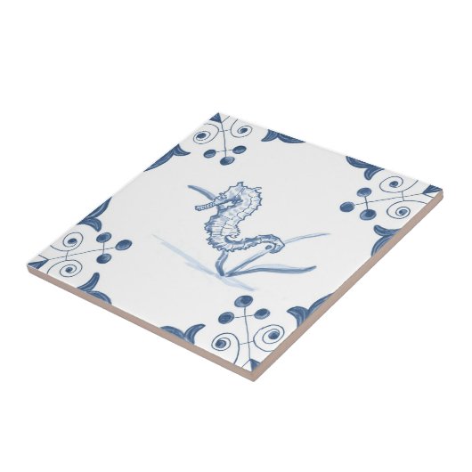 スクロールコーナーが付いているデルフトのタツノオトシゴのタイル タイル (側面)