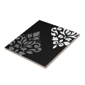 スクロールダマスク織の芸術Iの黒い灰色白 タイル (側面)