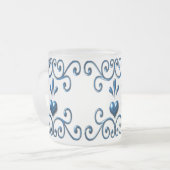 スクロールハートすりガラスのマグリッチブルー フロストグラスマグカップ (正面左)