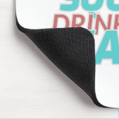 スクワットで水を飲む マウスパッド (コーナー)