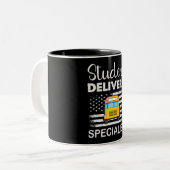 スクーおもしろいル・バス・ドライバー ツートーンマグカップ (正面左)