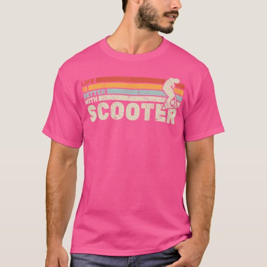 スクーターで人生はもっと楽しくなる 電動スクーター Tシャツ (正面)