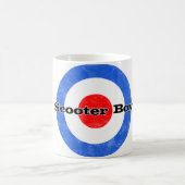 スクーターの男の子のマグ コーヒーマグカップ (中央)
