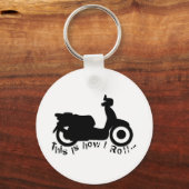 スクーターまたはE-Bike – 私はこのやり方で転がす! キーホルダー (正面)