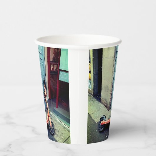 スクーター 紙コップ (右)