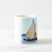 スクーナー船の航行のマグ コーヒーマグカップ (中央)