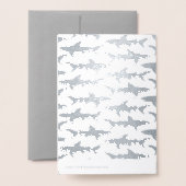 スクーバダイバーがサメと泳ぐ誕生日や新しい仕事 箔カード (裏面封筒付き)