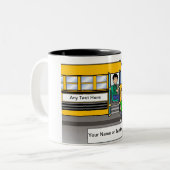 スクーパーソナライズされたルバスドライバー – 男性の漫画 ツートーンマグカップ (正面左)