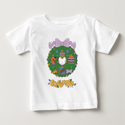 スクービー・ドゥーのホリデースナックリース グラフィック ベビーTシャツ (正面)
