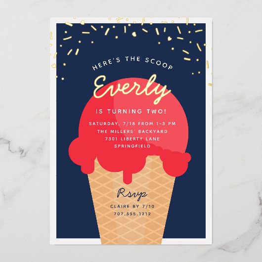 スクープのアイスクリームコーン子供の誕生日パーティー 箔招待状 (正面)