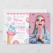 スクープのアイスクリームドーナツの誕生日写真 招待状 (正面)