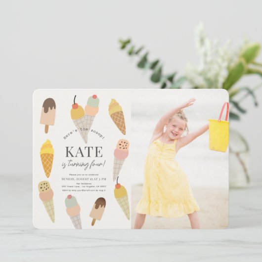 スクープのアイスクリーム子供の誕生日写真 招待状 (スタンド正面)