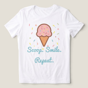 スクープ.スマイル。繰り返す。 – かわいいアイスクリームコーン トライブレンドＴシャツ