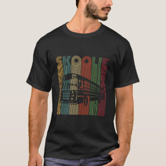 スクーリー運転手のためのデザイン Tシャツ
