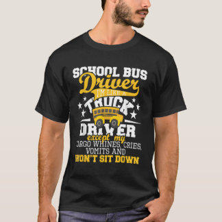スクールバスの運転手M以外はトラックの運転手みたいな Tシャツ