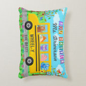 スクールバスの運転者かわいい動物|のパーソナライズな名前 アクセントクッション (正面(垂直))