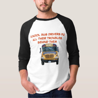 スクールバスの運転者の悩み Tシャツ