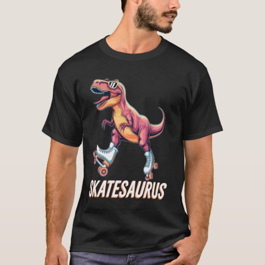 スケボー恐竜 ローラースケート T-Rex ディノ 楽しい ロ Tシャツ (正面)