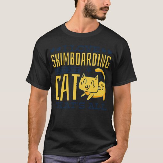 スケムボーディングが大好きで、猫のスケムボーダー2 Tシャツ (正面)