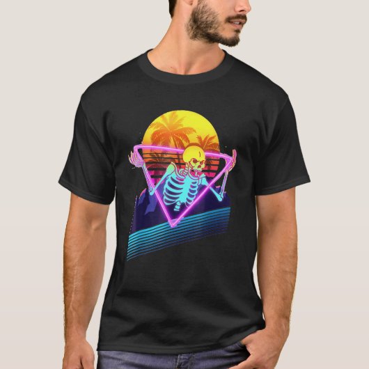 スケルトンおもしろいミームレトロ80sのVaporwave Outun Sty Tシャツ (正面)
