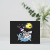 スケルトンおもしろいライディングシャークハロウィンガールズ インビテーションポストカード (スタンド正面)