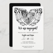 スケルトンの手のエンゲージメントパーティー写真招待状 招待状 (正面/裏面)