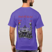 スケルトンの親友が乾杯 Tシャツ (裏面)