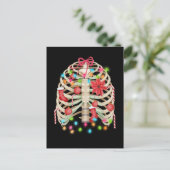 スケルトンクリスマスツリーおもしろい醜いクリスマススケルトン ポストカード (スタンド正面)