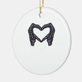 スケルトンハンドによるハートの形成 セラミックオーナメント (左)