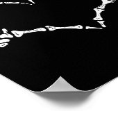 スケルトンハンドハートサインハロウィーン衣装の男性を見る ポスター (角)