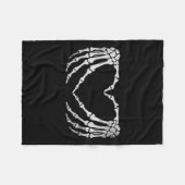 スケルトンハンドハートサインヴィンテージハロウィーンの衣装 フリースブランケット (正面(横))