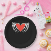 スケルトンハンド形成ハート – 不気味なゴシック様式のハロ ペーパープレート (パーティー)