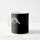 スケルトンハートと手のサイン コーヒーマグカップ (正面左)