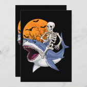 スケルトン乗馬シャーク面白いハロウィーンのコスチューム少年 招待状 (正面/裏面)