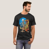 スケルトン乗馬ミイラ恐竜Tレックスハロウィンおもしろい Tシャツ (正面フル)