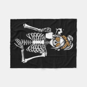 スケルトン乱雑バンコーヒーハロウィンコスチュウを飲む フリースブランケット (正面(横))