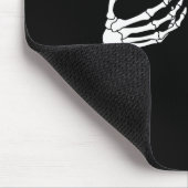 スケルトン手の胸の面白いハロウィーンのコスチュームスポック マウスパッド (コーナー)