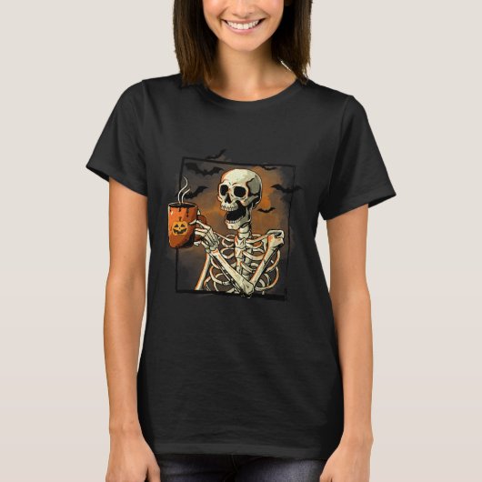 スケルトン飲みコーヒーおもしろいスカルハロウィンコス Tシャツ (正面)