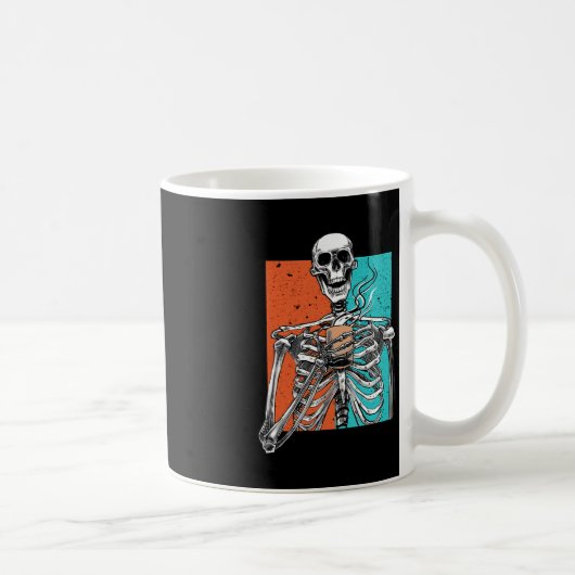 スケルトン飲みコーヒー恋人おかしなハロウィーンSku コーヒーマグカップ (右)