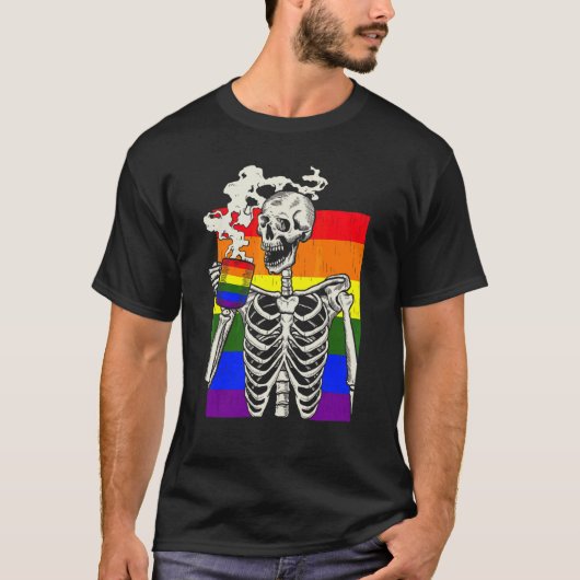 スケルトン飲みコーヒーLgbt QレトロゲイプライドFl Tシャツ (正面)