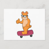 スケーターとして楽しむクマのデザインとスケートボード ポストカード (正面)
